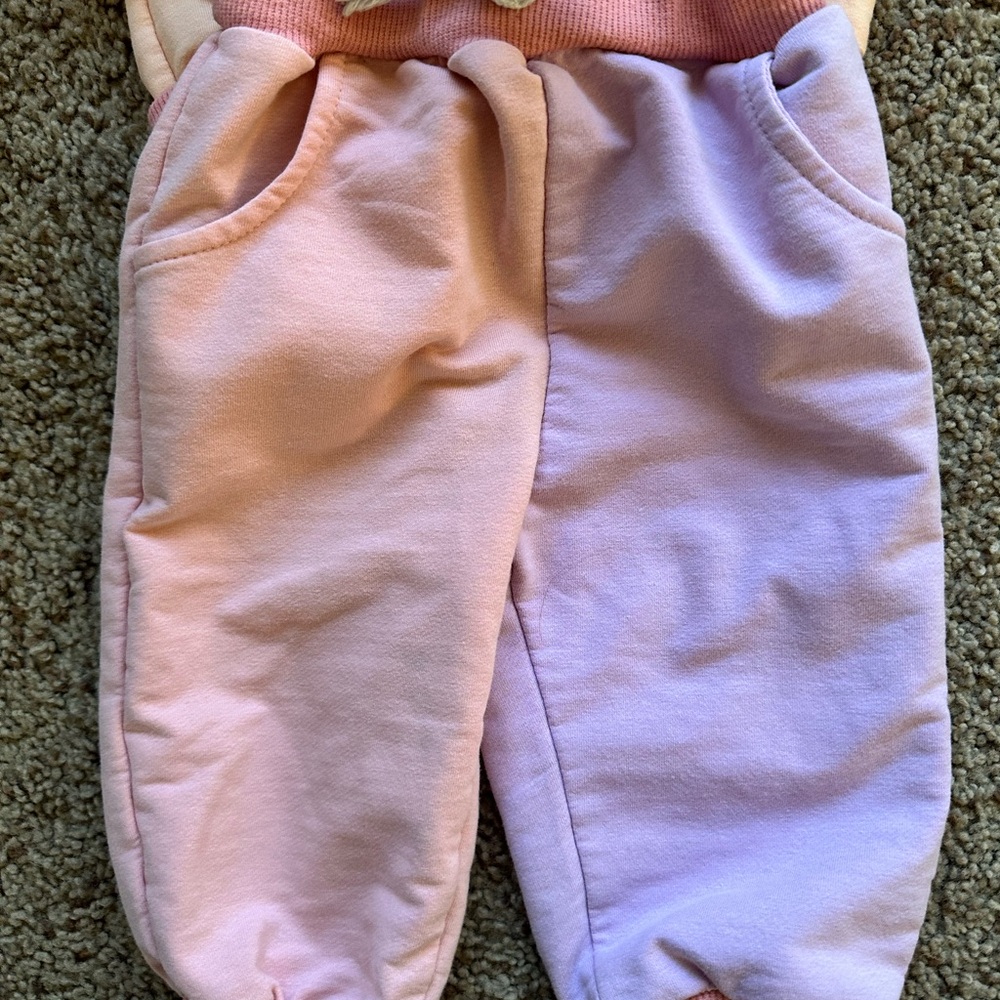 Baby Sweatshirt and Pants Set - Picture 3 of 9